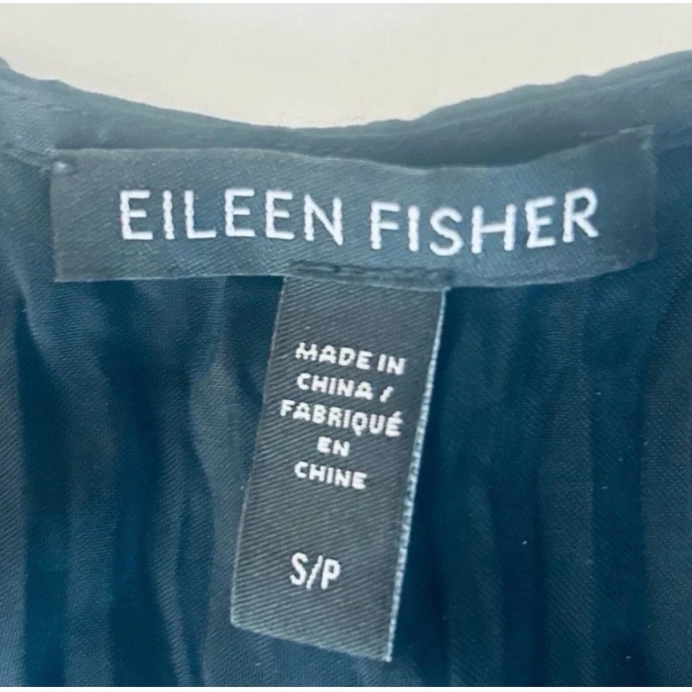 Eileen Fisher Black Crushed
Cupro silk Midi Dress Small Scoop
Neck Pleated dress - Picture 4 of 5